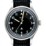 A SMITH'S STAINLESS STEEL BRITISH MILITARY ISSUE WRISTWATCH, CASE BACK MARKED BROAD ARROW, NUMBERS