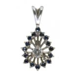 A DIAMOND & SAPPHIRE SET WHITE GOLD PENDANT, MARKED 14K, 3MM ROUND CUT DIAMOND, PENDANT DROP 19MM,