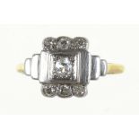A DIAMOND SET GOLD RING, UNMARKED. 2.26G, SIZE E ++GOOD CONDITION