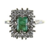AN STEP-CUT EMERALD & DIAMOND WHITE GOLD RING, UNMARKED, 3.6G, SIZE N ++GOOD CONDITION