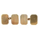 A PAIR OF 9CT GOLD CUFFLINKS, MAKERS MARK S&S, LONDON 1961, 10.5G ++GOOD CONDITION