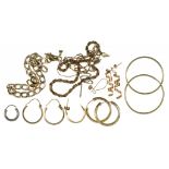 MISCELLANEOUS GOLD JEWELLERY, 13.2G ++ALL THREE CHAINS HAVE BROKEN LINKS