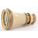 A FRENCH TURNED IVORY AND GILTMETAL SPY GLASS, WITH STAMPED TWO COLOUR GOLD MOUNTS, 8CM H,