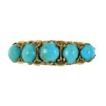 A VICTORIAN FIVE STONE TURQUOISE RING IN GOLD, MARKED 18CT, C1900, 3G, SIZE P