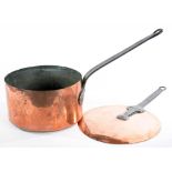 A VICTORIAN COPPER SAUCEPAN AND COVER WITH IRON HANDLES, 29CM D