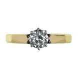 A DIAMOND SOLITAIRE RING IN 18CT GOLD, 3.5G, SIZE M