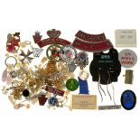 MISCELLANEOUS JEWELLERY AND OTHER ARTICLES++GOOD CONDITION
