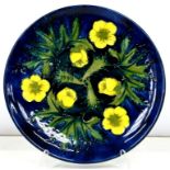 A MOORCROFT 1990 YEAR PLATE, 22CM D, IMPRESSED AND PAINTED MARKS, NUMBERED 172/250
