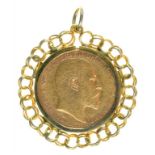 GOLD COIN. SOVEREIGN, 1902 S, MOUNTED IN A GOLD PENDANT, UNMARKED, 10.96G++GOOD CONDITION