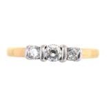 A DIAMOND THREE STONE RING IN 18CT GOLD, APPROX 0.2CT, 2.6G, SIZE M ++GOOD CONDITION