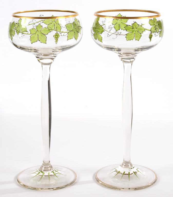 A PAIR OF THERESIENTHAL JUGENDSTIL ENAMELLED WINE GLASSES, C1910, THE BOWL WITH TRAILING VINES, GILT