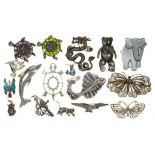 MISCELLANEOUS SILVER JEWELLERY IN DESIGNS OF ANIMALS AND OTHER CREATURES, 170G++GOOD CONDITION