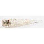 A SILVER CAPPED CUT GLASS 'ICICLE' SCENT BOTTLE, GLASS STOPPER, 13CM H, MARKED STERLING, LATE 19TH