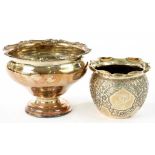 A GEORGE V SILVER OGEE FORM BOWL, 12CM H, SHEFFIELD 1922 AND AN EMBOSSED SILVER CACHE POT, 14OZS