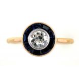 A DIAMOND AND SAPPHIRE CLUSTER RING IN GOLD, DIAMOND APPROX 0.5CT, UNMARKED, 3.6G, SIZE S++GOOD