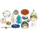 VARIOUS SILVER AND ENAMEL BROOCHES, 129G, AND OTHER BROOCHES, UNMARKED, 40G++GOOD CONDITION