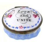 A GEORGE III SOUTH STAFFORDSHIRE PATCH BOX, ENAMEL INSCRIPTION OF LOVE AND UNITE, MIRROR ON INSIDE