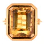 A CITRINE SOLITAIRE RING IN GOLD, UNMARKED. 8.7G, SIZE M++GOOD CONDITION