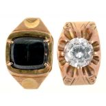 A GEM SET 9CT GOLD RING, LONDON 1967 AND A GEM SET GOLD RING, UNMARKED, 13.6G, SIZES S, O++THE