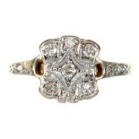 A DIAMOND CLUSTER RING IN GOLD, MARKED 18CT & PLAT, 2.25G, SIZE J++GOOD CONDITION