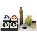 A MDINA GLASS VASE, 14CM H, ENGRAVED MDINA, A SET OF FOUR BACCARAT GLASS ROYAL PORTRAIT SULPHIDE