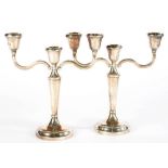 A PAIR OF ELIZABETH II SILVER THREE LIGHT CANDELABRA, 22CM H, BIRMINGHAM 1978, LOADED