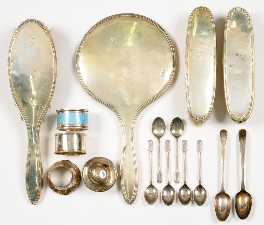 A GEORGE V FOUR PIECE SILVER BRUSH SET, BIRMINGHAM 1912 AND SEVERAL OTHER SMALL SILVER ARTICLES