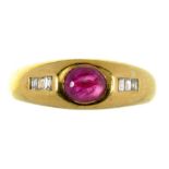 A RUBY CABOCHON AND DIAMOND RING IN 18CT GOLD, LONDON 1993, 4.85G, SIZE O ++GOOD CONDITION