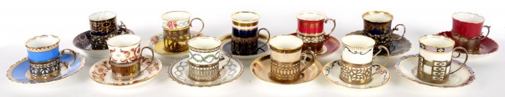 TWELVE AYNSLEY, GEORGE JONES, CROWN STAFFORDSHIRE AND OTHER ENGLISH PORCELAIN COFFEE CUPS, SAUCERS