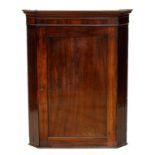 A VICTORIAN MAHOGANY CORNER CUPBOARD, 105 X 80CM