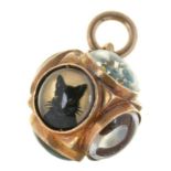 A VICTORIAN REVERSE PAINTED CRYSTAL INTAGLIO PENDANT IN GOLD, UNMARKED, 14 MM D, 3.2G++SOME WEAR