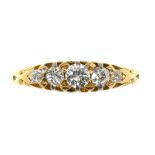 A FIVE STONE DIAMOND RING IN 18CT GOLD, BIRMINGHAM 1900, 2.1G, SIZE K++HOOP SEEMS MODIFIED AND