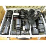 TWO MINOLTA 35MM X-700 AND 7000 CAMERAS, A MINOLTA DYNAX 7000I CAMERA AND VARIOUS ACCESSORIES,