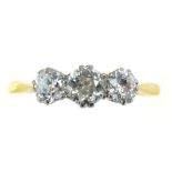 A THREE STONE DIAMOND RING IN GOLD, MARKED 18CT PLAT, 2.2G, SIZE O++GOOD CONDITION