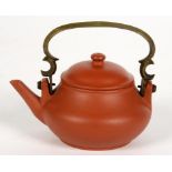 A CHINESE YIXING STONEWARE KETTLE AND COVER, WITH BRONZE HANDLE, 8CM H, SEAL MARK++Minute chip to