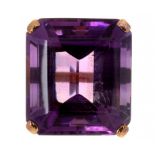 AN AMETHYST RING IN GOLD, UNMARKED, 12.2G, SIZE K++GOOD CONDITION