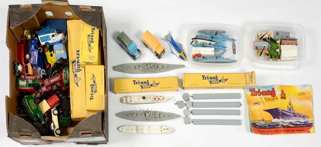 A COLLECTION OF TRIANG MINIC DIECAST WATERLINE MODEL SHIPS AND ACCESSORIES, ALL BOXED AND VARIOUS