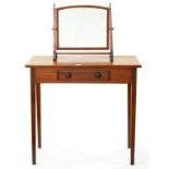 A MAHOGANY SIDE TABLE ON SQUARE TAPERING LEGS, 75CM H; 79 X 38CM AND A MAHOGANY DRESSING MIRROR,