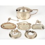 A VICTORIAN OVAL SILVER MUSTARD POT, 5CM H, BIRMINGHAM 1890 AND ONE AND TWO PAIRS OF CRESCENT SHAPED