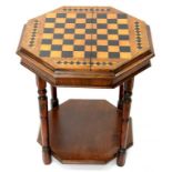 AN OCTAGONAL INLAID WALNUT AND MAHOGANY GAMES TABLE, 54 X 49CM