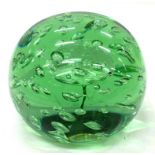 A VICTORIAN GLASS DUMP DOORSTOP, OF ALMOST SPHERICAL SHAPE DECORATED WITH BUBBLES, 11CM H,