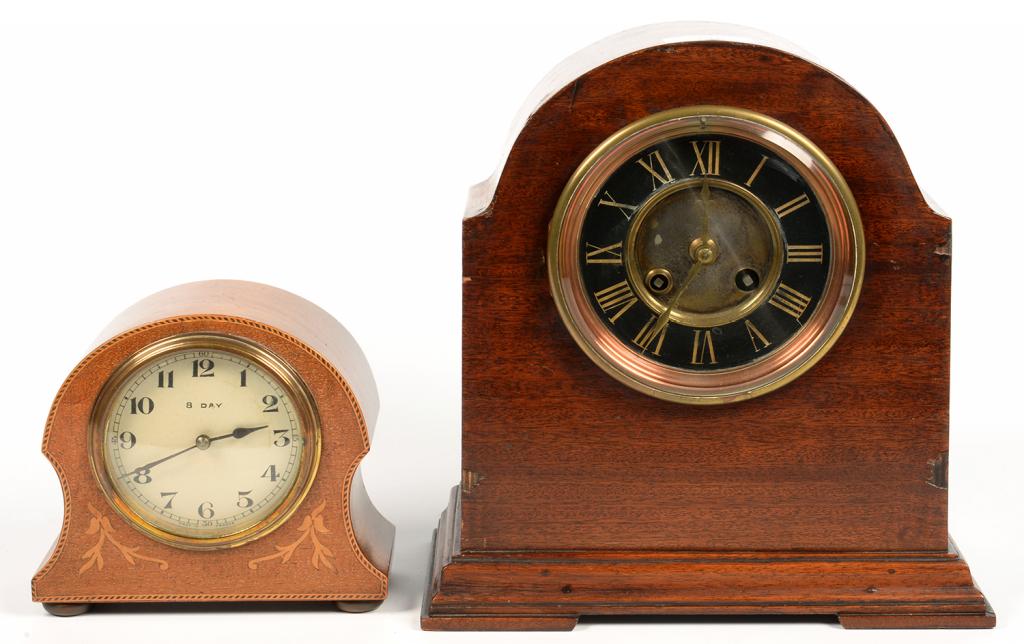 AN INLAID MAHOGANY MANTEL TIMEPIECE WITH EIGHT DAY MOVEMENT 14CM H AND A LARGER MAHOGANY MANTEL