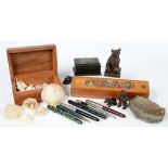 TWO SWISS MINIATURE LIMEWOOD CARVINGS OF BEARS, 5.5 AND 8CM H, PARKER AND OTHER VINTAGE PENS, ETC