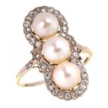 A PEARL AND DIAMOND TRIPLE CLUSTER RING, EARLY 20TH C in platinum, 5.5g, size P++Slight wear to