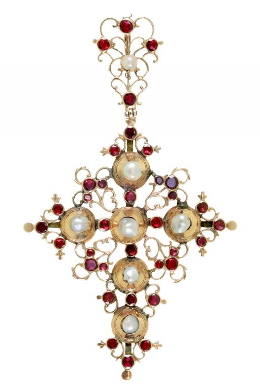 AN ITALIAN PEARL, FOILED GARNET AND GOLD OPENWORK PECTORAL CROSS, C1800 116cm, 25g, later fitted