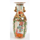 A CANTON FAMILLE ROSE VASE, 25CM H, EARLY 20TH C