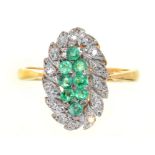 AN EMERALD AND DIAMOND CLUSTER RING IN GOLD, MARKED 18CT PLAT, 4G, SIZE L ½++GOOD CONDITION