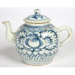 A CHINESE BLUE AND WHITE TEAPOT AND COVER, 12CM H, 19TH C