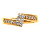 A DIAMOND RING IN 18CT GOLD, LONDON 1977, MARKED 0.40, 6.4G, SIZE P ½++GOOD CONDITION