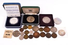 Assorted coinage including commemorative, silver proof coin, half crowns,